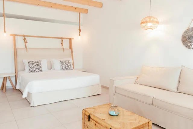 جناح جونيور بإطلالة على الحديقة بجاكوزي، Casa Vitae Suites 1/10
