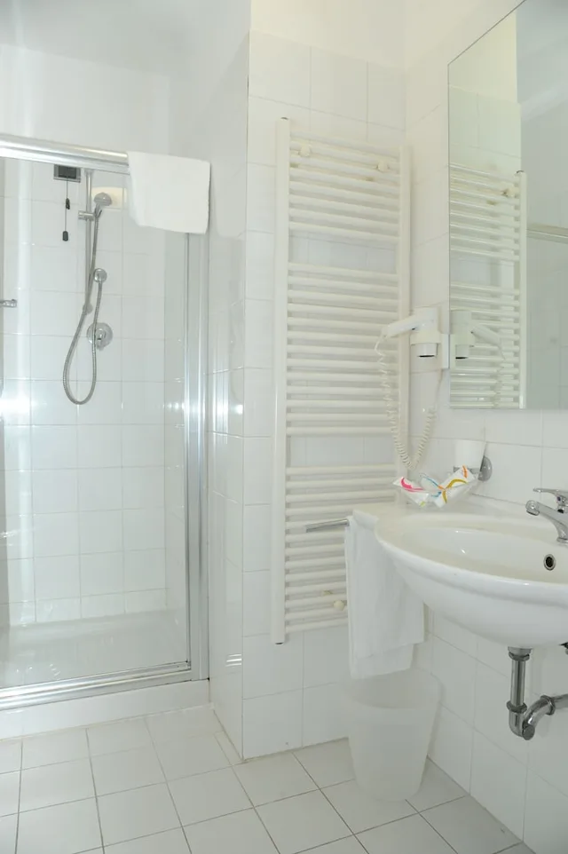 غرفة أساسية مفردة بسرير فردي، Hotel Chiaraluna 2/3