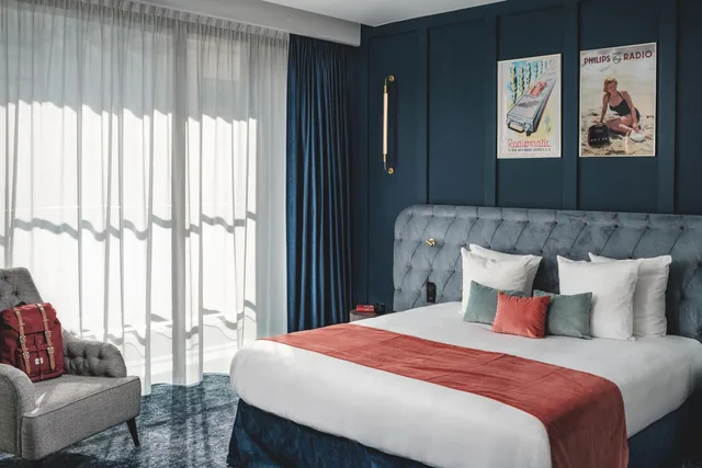 غرفة كلاسيكية بسرير كوين، Pley Hotel 1/2