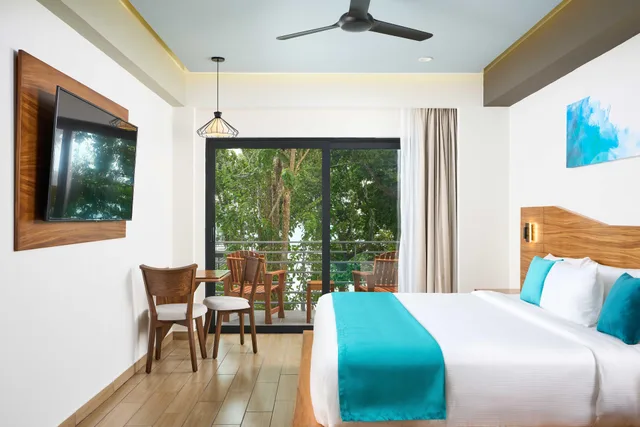 Deluxe, Partial View، Cristalino Lagoon Front Hotel, Restaurant & Spa 1/3
