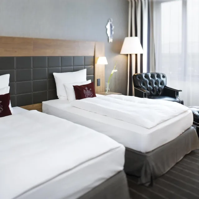 غرفة بسرير فردي، Movenpick Hotel Stuttgart Airport 1/8