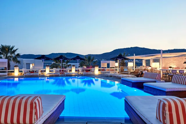 جناح بحوض جاكوزي، Archipelagos Hotel 1/1