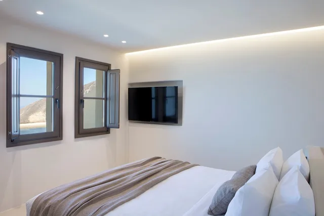 جناح سوبيريور بسرير كينج بإطلالة على البحر مع أريكة بجاكوزي، Elessa Hotel 2/4