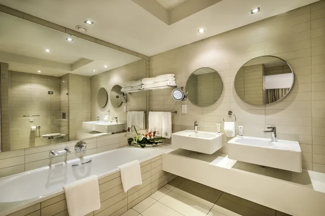 جناح سوبيريور بسرير كينج، Labadi Beach Hotel 8/9