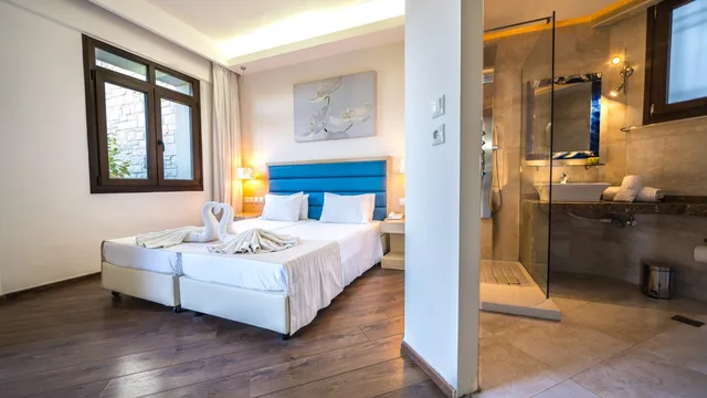 جناح سوبيريور، Forest Park Hotel 7/10