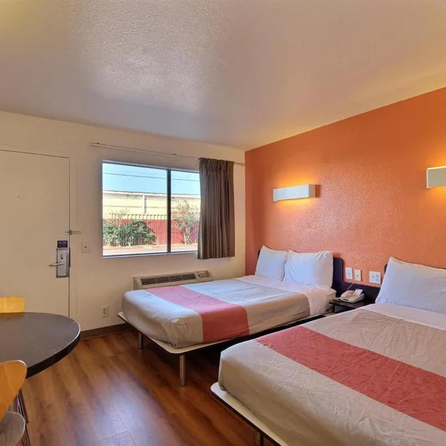 غرفة ديلوكس رباعية، Motel6 Laredo Tx South 1/10