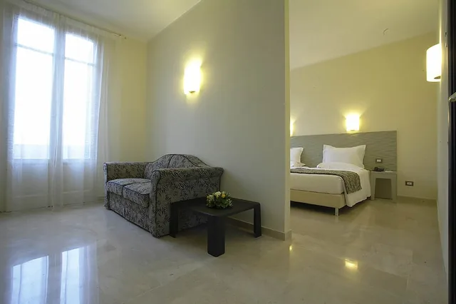جناح جونيور بسريرين منفصلين، Hotel Garibaldi 4/7