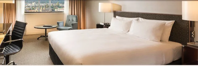 غرفة ديلوكس بسرير كينج، Stamford Plaza Adelaide 2/3