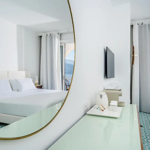 غرفة سوبيريور بإطلالة على البحر بشرفة، Hotel Belair 5/9