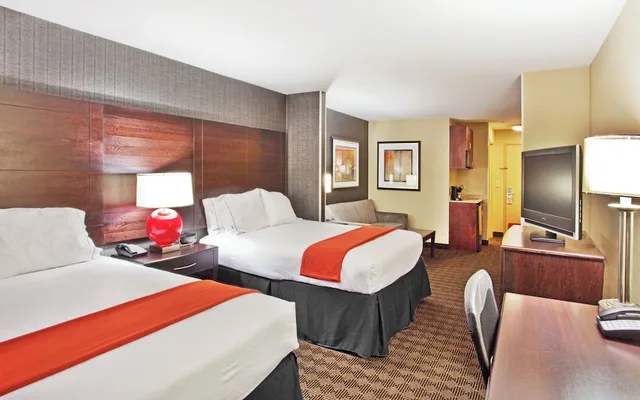جناح بسريرين منفصلين مع أريكة، Holiday Inn Express Hotel Suites Atlanta-Cumming 2/2