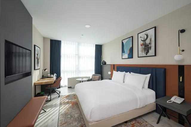 غرفة قياسية بسريرين منفصلين بإطلالة على المدينة، Crowne Plaza Istanbul West by IHG 7/10