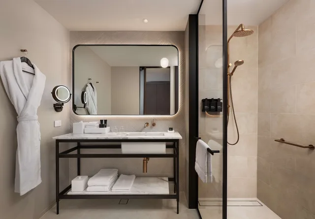 Heritage, Premier, King Bed, City View، Hilton Melbourne Little Queen Street 5/5