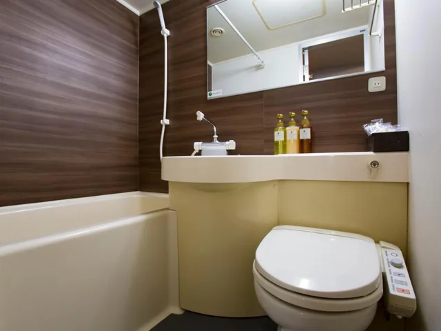 غرفة قياسية بسريرين منفصلين للمدخنين، Hotel Route Inn Tokyo Ikebukuro 4/5