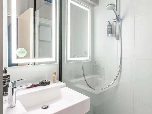 غرفة سوبيريور بسرير كوين مع أريكة، ibis Styles Bordeaux Meriadeck 6/6