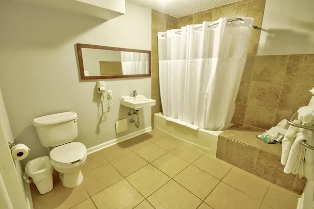 جناح بسرير كينج لذوي الإعاقة 2، Fort Lauderdale Grand Hotel 4/4