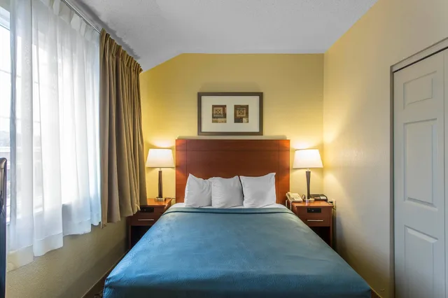 جناح بسرير كوين مع أريكة، MainStay Suites Brentwood Nashville 1/5