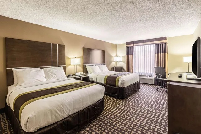 غرفة بسريرين كوين، Quality Inn West Plains MO 2/4
