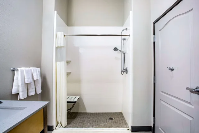 غرفة بسريرين كوين لذوي الإعاقة، La Quinta Inn Suites By Wyndham Andrews 3/3