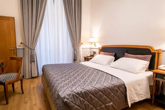 غرفة مزدوجة، Strozzi Palace Hotel 4/10