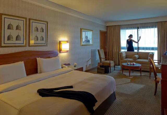 غرفة قياسية بسرير كوين، Radisson Blu Martinez Beirut 4/10