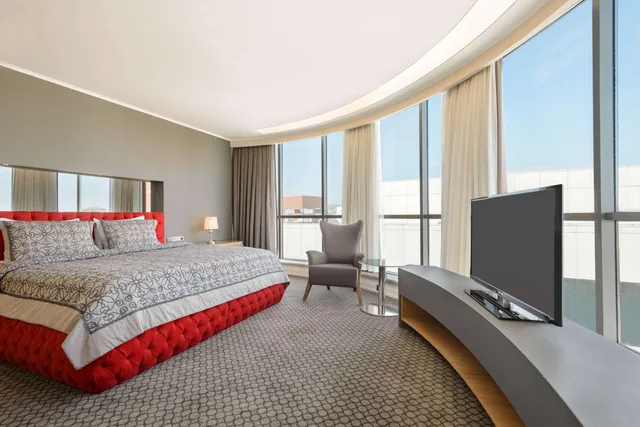 Suite, King Bed, Ramada Plaza by Wyndham Eskisehir 1/1