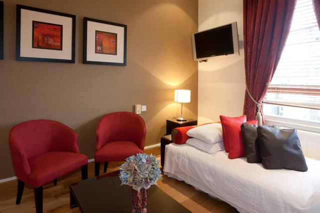 غرفة قياسية ثلاثية، New Linden Hotel 7/10