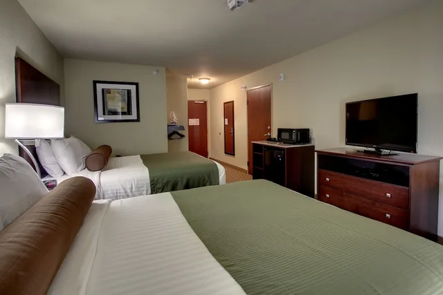 غرفة بسريرين كوين لذوي الإعاقة، Cobblestone Inn Suites Rugby 2/4