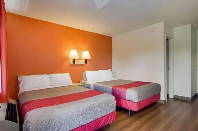 غرفة بسريرين كوين للمدخنين، Motel6 Tacoma, WA - Fife 3/10