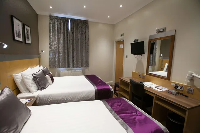 Standard, Multiple Beds, Annex، Best Western Victoria Palace 2/4