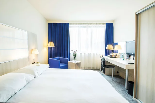 Superior, Twin Beds, Castle View، Park Inn By Radisson Krakow 1/8