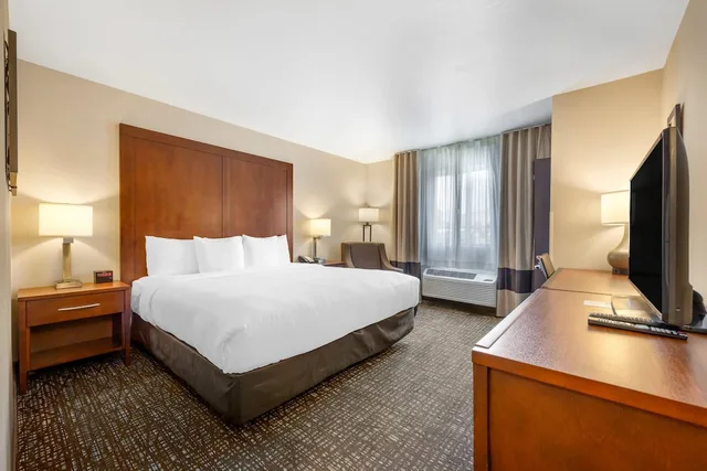 غرفة بسرير كينج لذوي الإعاقة، Comfort Inn And Suites Orem Provo 6/7