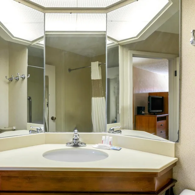 جناح بسرير كينج بغرفتين، Baymont By Wyndham Amarillo East 4/4