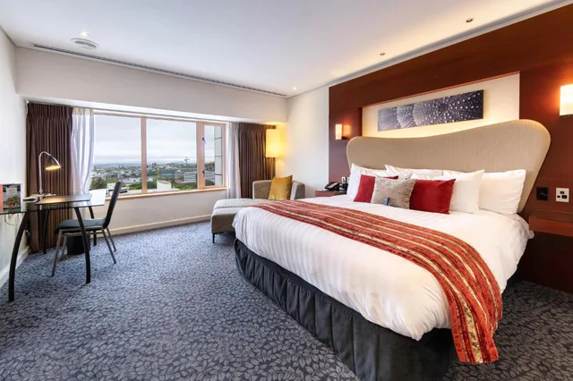 City, Premium, King Bed, with View, Lounge Access, High Floor، Crowne Plaza Auckland 2/6