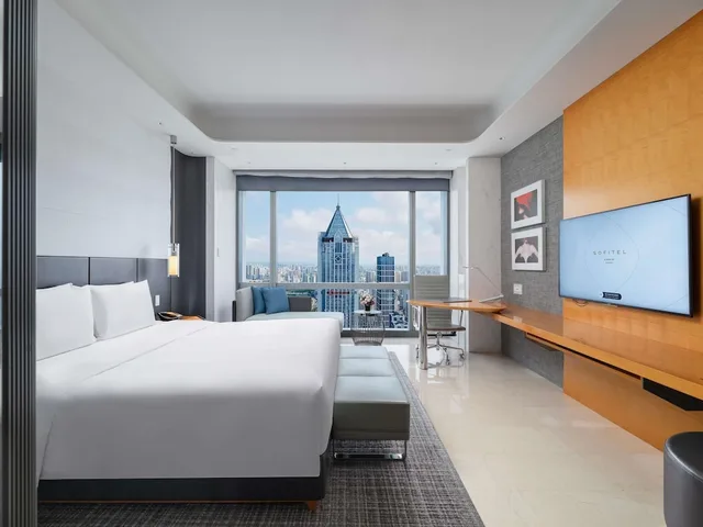 Club, Luxury, King Bed, City View, Sofitel Haikou Hotel 1/8