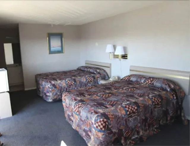 غرفة بسريرين مزدوجين، Seatac Inn and Airport Parking 2/5