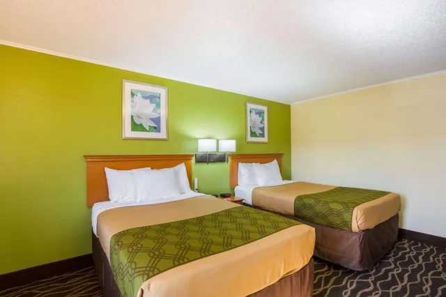 غرفة بسريرين مزدوجين للمدخنين، Econo Lodge Garden City - Savannah 3/5