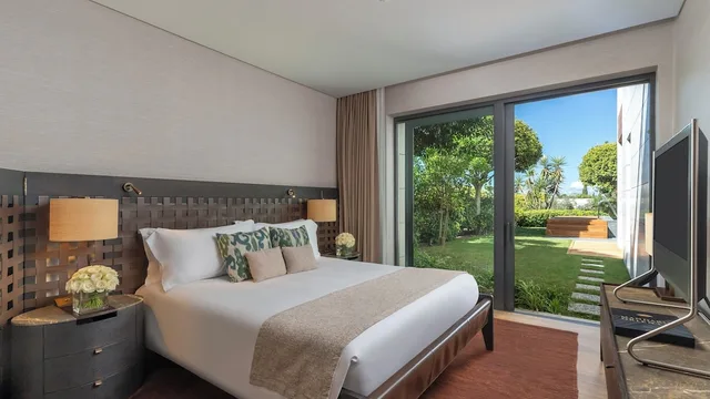 3 Bedrooms, Apartment, Twin Beds, 2 King Beds, with Pool، Mandarin Oriental Bodrum 1/3