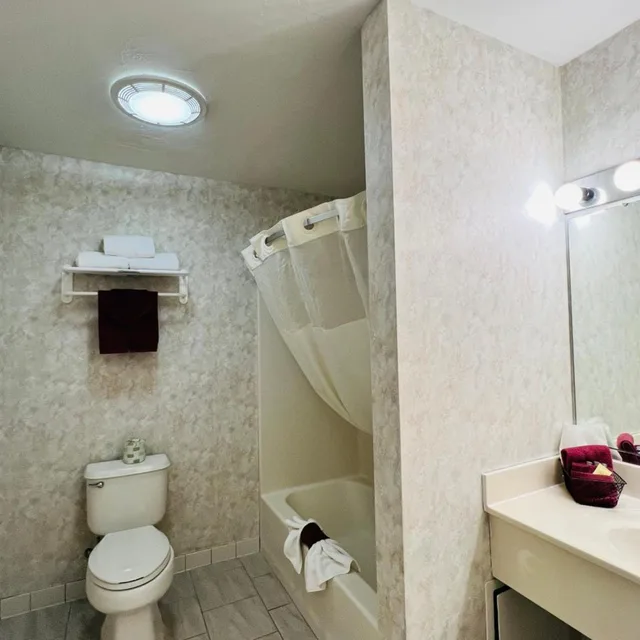 Village, 2 Double Beds, Pet Friendly، Inn at Cemetery Hill 6/9