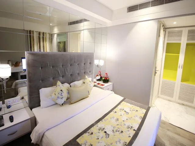 غرفة ملكية بسرير كينج، Hotel Emerald 2/2