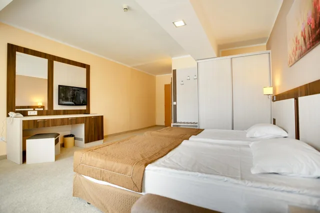 غرفة قياسية بسرير مزدوج أو سريرين منفصلين بشرفة، DIT Evrika Beach Club Hotel 5/9