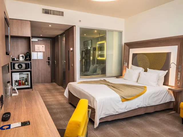 غرفة سوبيريور بسرير مزدوج أو سريرين منفصلين، NOVOTEL SOFIA 2/4