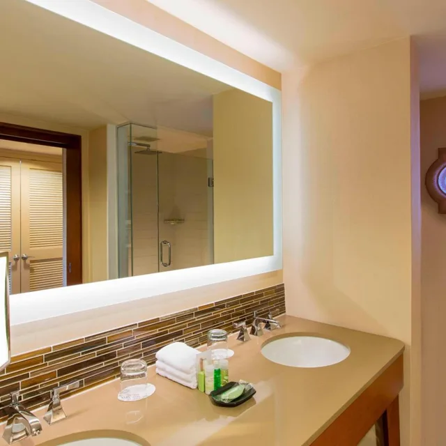 غرفة بسرير كينج بإطلالة على الجبل بشرفة، Westin La Paloma Resort And Spa 5/6