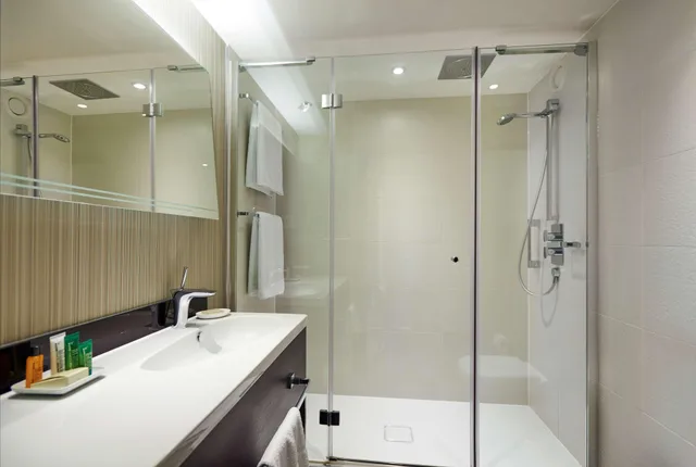 غرفة بسرير مزدوج، Hilton London Heathrow Airport 5/6