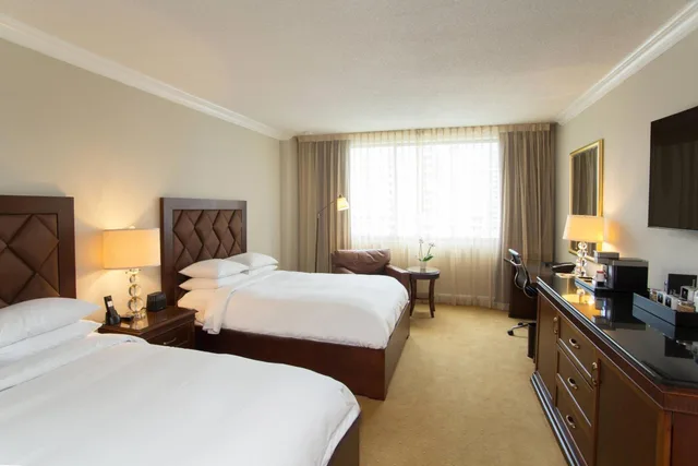Guest Room, 2 Double Beds, City View, Concierge Level, JW Marriott Miami 5/6