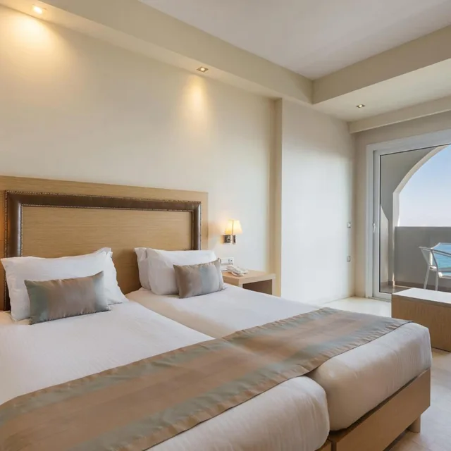 غرفة كومفورت بإطلالة على البحر، Alexandra Beach Resort & Spa 2/6