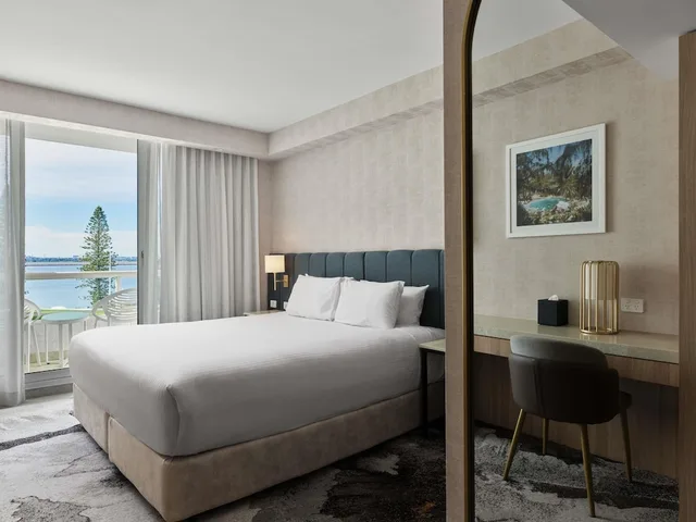 Junior Suite, King Bed, 2 Queen Beds, Bay View, Bathtub، The Brighton Hotel Sydney - Mgallery Collection 2/9