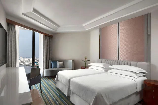 جناح تنفيذي بسرير كينج، Royal Orchid Sheraton Riverside Hotel Bangkok 1/4