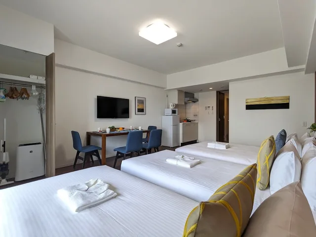 غرفة عائلية ثلاثية بسرير مزدوج وسريرين منفصلين، Eslead Hotel Namba Ebisu West 4/10