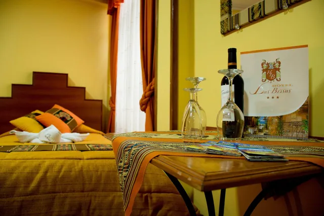 غرفة رباعية، Las Brisas Hotel 2/4