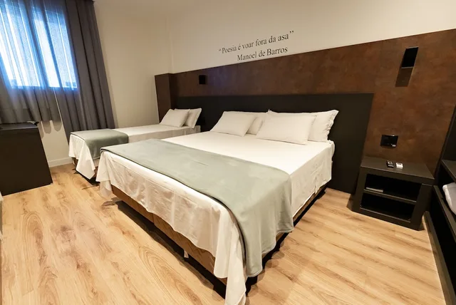 غرفة عائلية ثلاثية بسرير مزدوج وسرير فردي، Slaviero Hotel Chapeco 1/4